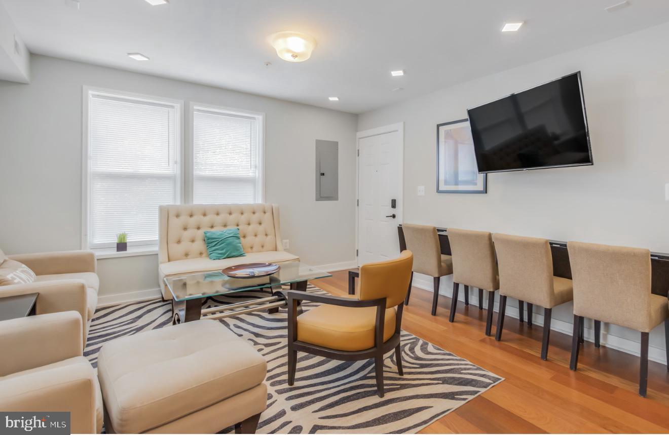 4106 GAULT PL NE #4, WASHINGTON, District Of Columbia 20019, 2 Bedrooms Bedrooms, ,2 BathroomsBathrooms,Residential,For sale,4106 GAULT PL NE #4,DCDC2209804 MLS # DCDC2209804