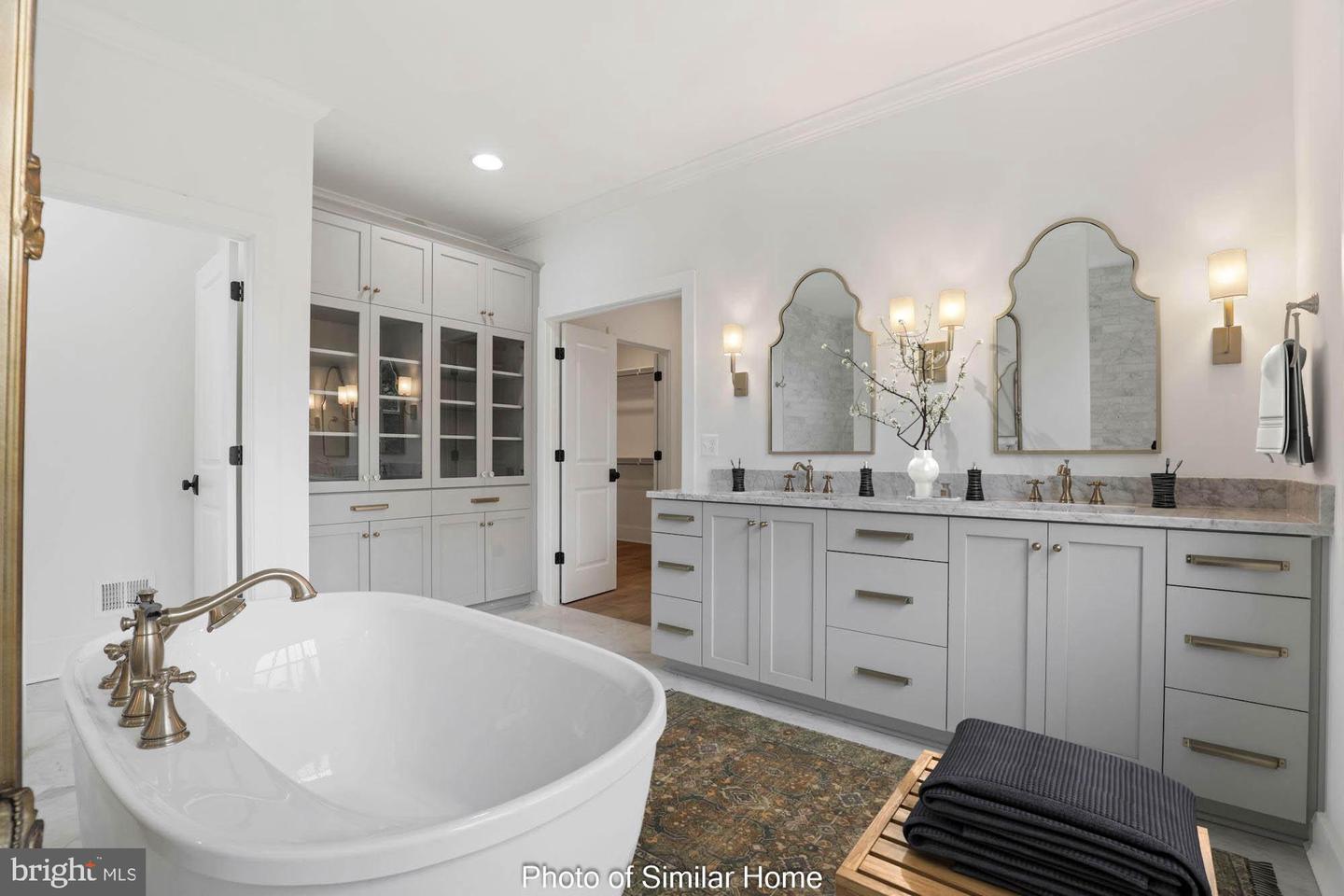 1816 N JACKSON ST, ARLINGTON, Virginia 22201, 5 Bedrooms Bedrooms, ,4 BathroomsBathrooms,Residential,For sale,1816 N JACKSON ST,VAAR2060560 MLS # VAAR2060560