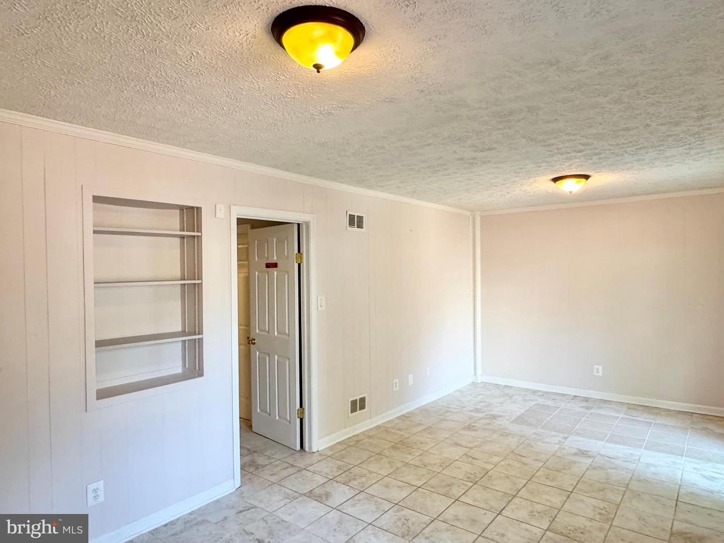 12732 LIGHTHOUSE LN, WOODBRIDGE, Virginia 22192, 4 Bedrooms Bedrooms, ,3 BathroomsBathrooms,Residential,For sale,12732 LIGHTHOUSE LN,VAPW2098996 MLS # VAPW2098996