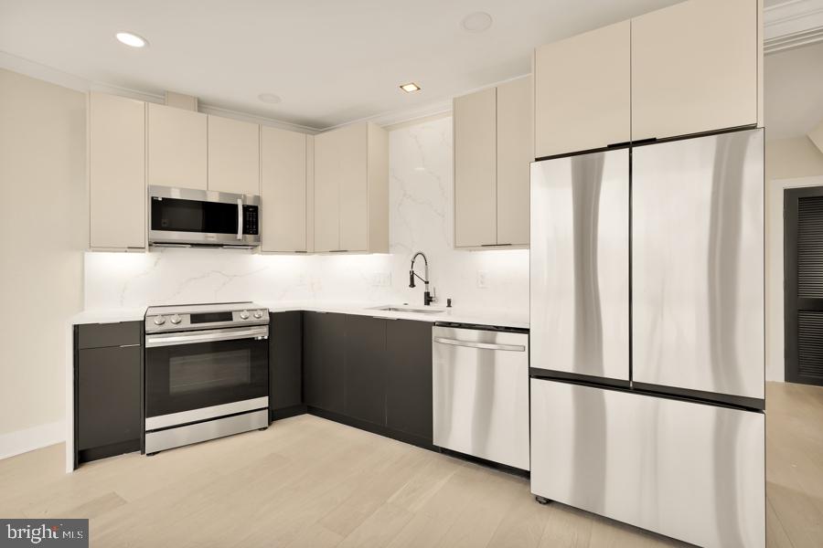 2305 NICHOLSON SE #404, WASHINGTON, District Of Columbia 20020, 3 Bedrooms Bedrooms, 3 Rooms Rooms,2 BathroomsBathrooms,Residential,For sale,2305 NICHOLSON SE #404,DCDC2209850 MLS # DCDC2209850