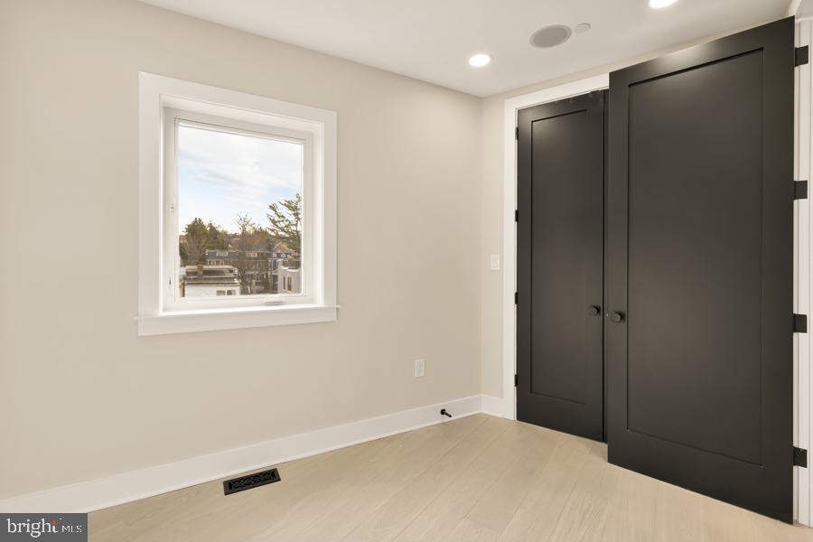 2305 NICHOLSON SE #404, WASHINGTON, District Of Columbia 20020, 3 Bedrooms Bedrooms, 3 Rooms Rooms,2 BathroomsBathrooms,Residential,For sale,2305 NICHOLSON SE #404,DCDC2209850 MLS # DCDC2209850