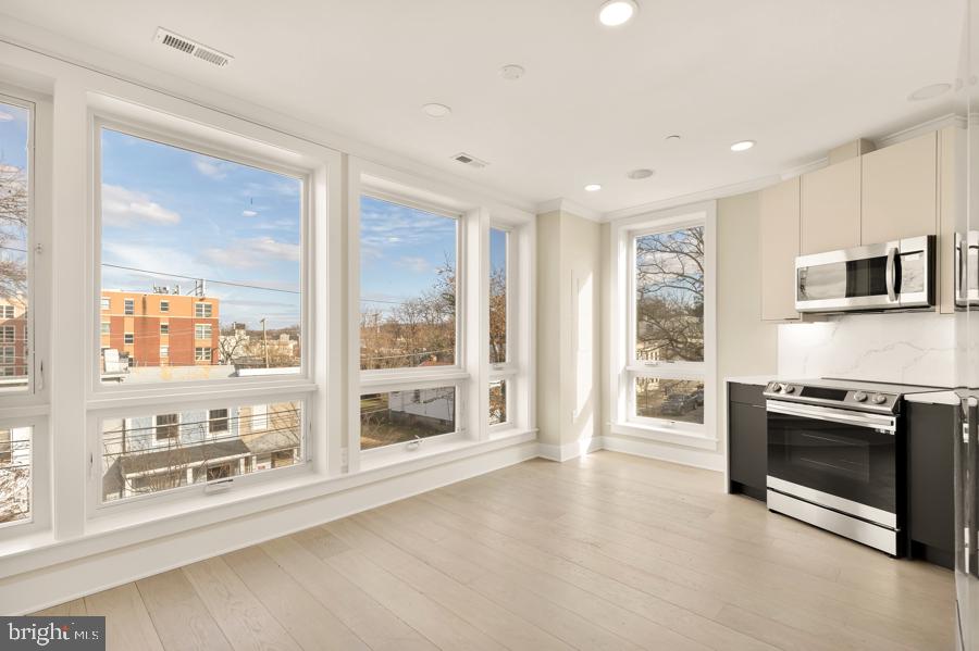 2305 NICHOLSON SE #404, WASHINGTON, District Of Columbia 20020, 3 Bedrooms Bedrooms, 3 Rooms Rooms,2 BathroomsBathrooms,Residential,For sale,2305 NICHOLSON SE #404,DCDC2209850 MLS # DCDC2209850