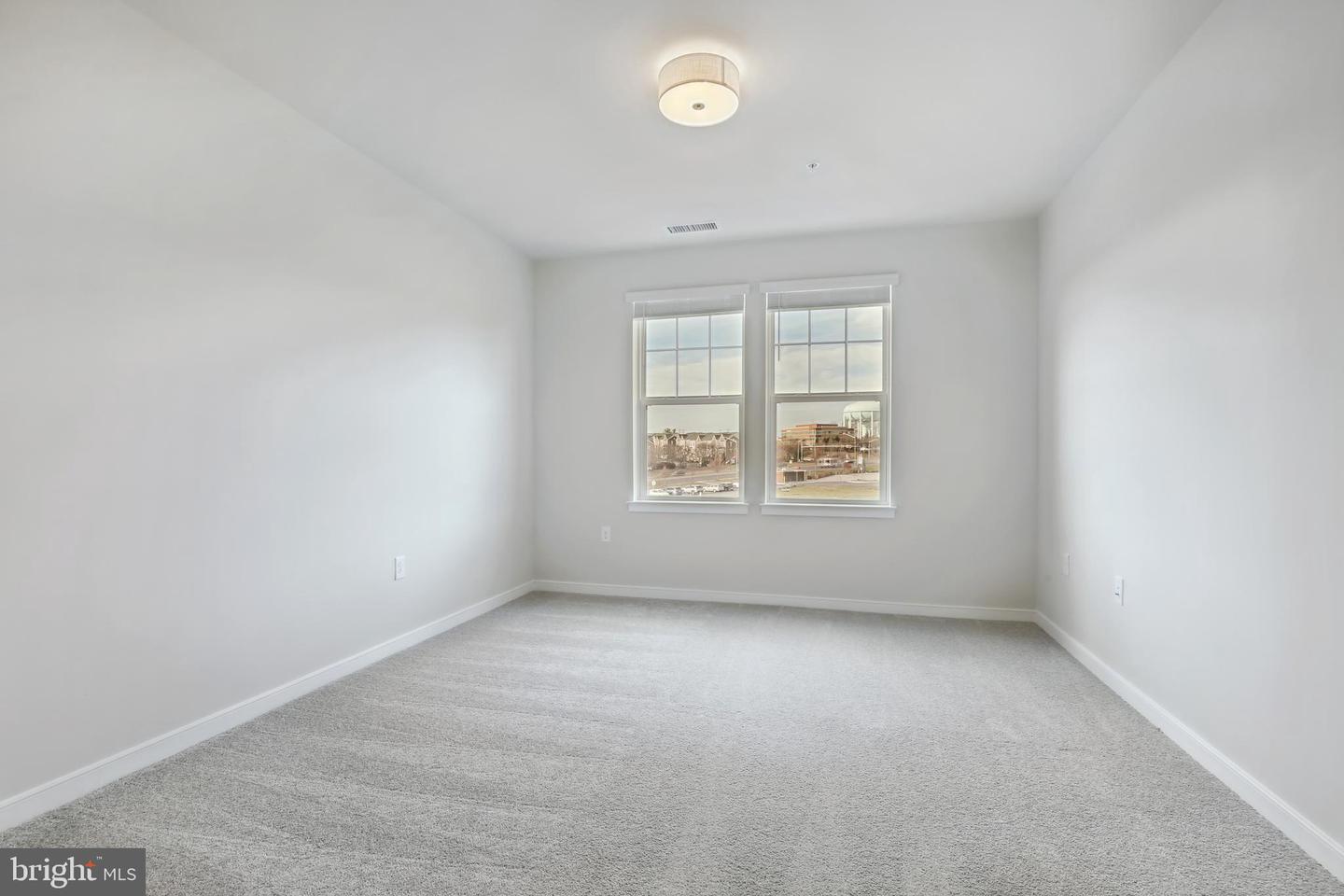 750 MOUNT AIRY TER NE #206B, LEESBURG, Virginia 20176, 2 Bedrooms Bedrooms, ,2 BathroomsBathrooms,Residential,For sale,750 MOUNT AIRY TER NE #206B,VALO2101860 MLS # VALO2101860