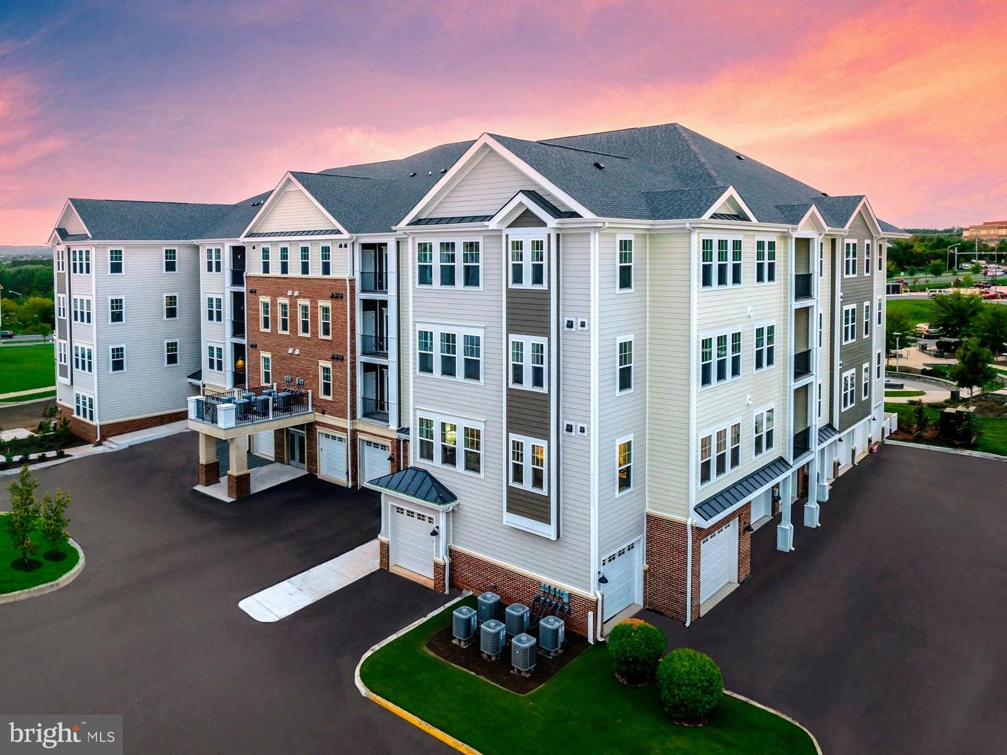 750 MOUNT AIRY TER NE #206B, LEESBURG, Virginia 20176, 2 Bedrooms Bedrooms, ,2 BathroomsBathrooms,Residential,For sale,750 MOUNT AIRY TER NE #206B,VALO2101860 MLS # VALO2101860