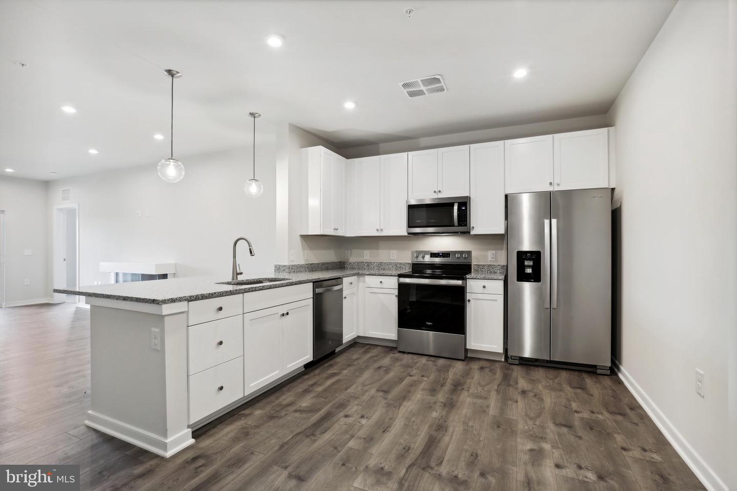 750 MOUNT AIRY TER NE #206B, LEESBURG, Virginia 20176, 2 Bedrooms Bedrooms, ,2 BathroomsBathrooms,Residential,For sale,750 MOUNT AIRY TER NE #206B,VALO2101860 MLS # VALO2101860