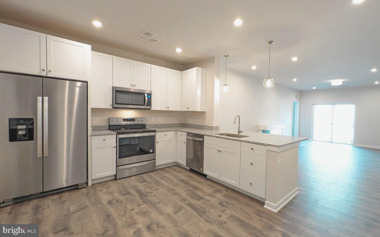 700 MOUNT AIRY TER NE #403A, LEESBURG, Virginia 20176, 2 Bedrooms Bedrooms, ,2 BathroomsBathrooms,Residential,For sale,700 MOUNT AIRY TER NE #403A,VALO2101864 MLS # VALO2101864