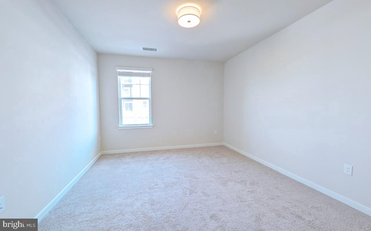 700 MOUNT AIRY TER NE #403A, LEESBURG, Virginia 20176, 2 Bedrooms Bedrooms, ,2 BathroomsBathrooms,Residential,For sale,700 MOUNT AIRY TER NE #403A,VALO2101864 MLS # VALO2101864