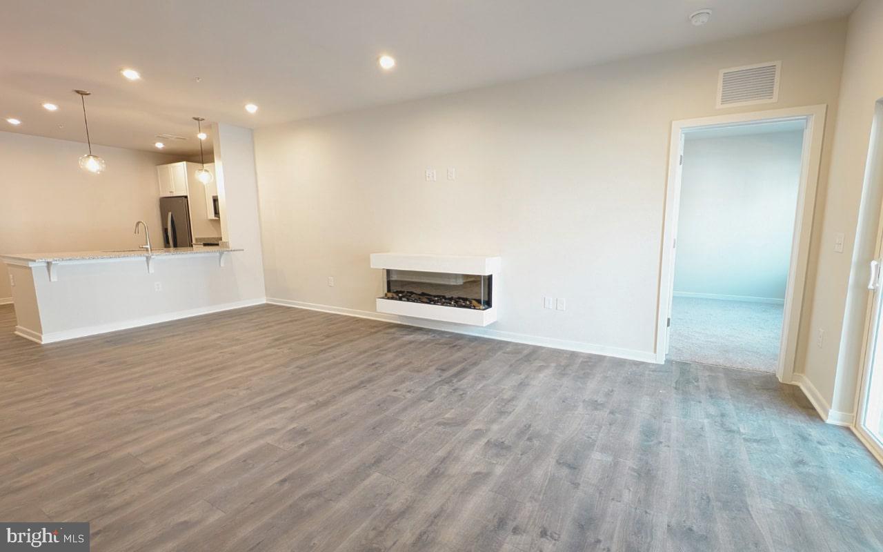 700 MOUNT AIRY TER NE #403A, LEESBURG, Virginia 20176, 2 Bedrooms Bedrooms, ,2 BathroomsBathrooms,Residential,For sale,700 MOUNT AIRY TER NE #403A,VALO2101864 MLS # VALO2101864