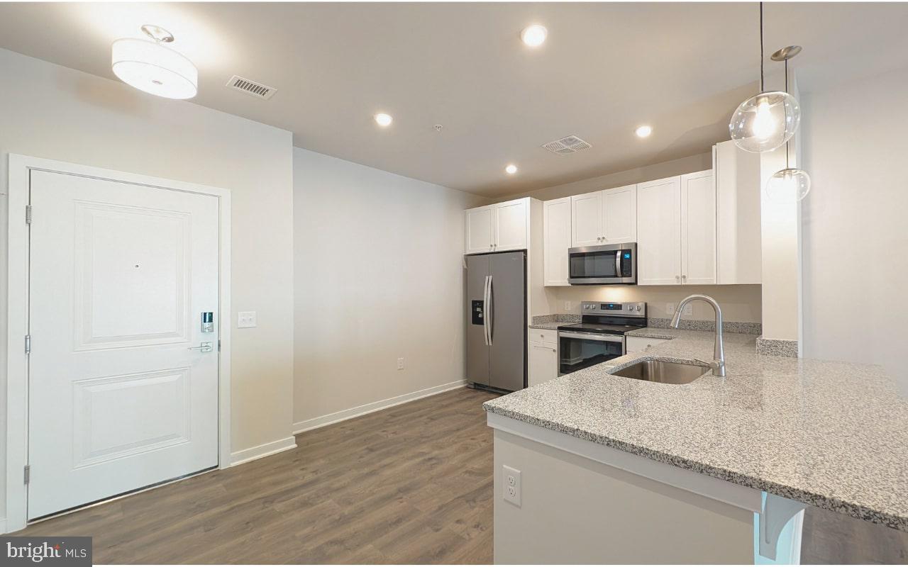 700 MOUNT AIRY TER NE #403A, LEESBURG, Virginia 20176, 2 Bedrooms Bedrooms, ,2 BathroomsBathrooms,Residential,For sale,700 MOUNT AIRY TER NE #403A,VALO2101864 MLS # VALO2101864