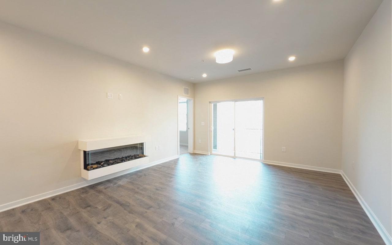 700 MOUNT AIRY TER NE #403A, LEESBURG, Virginia 20176, 2 Bedrooms Bedrooms, ,2 BathroomsBathrooms,Residential,For sale,700 MOUNT AIRY TER NE #403A,VALO2101864 MLS # VALO2101864