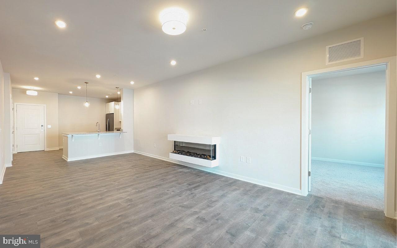 700 MOUNT AIRY TER NE #403A, LEESBURG, Virginia 20176, 2 Bedrooms Bedrooms, ,2 BathroomsBathrooms,Residential,For sale,700 MOUNT AIRY TER NE #403A,VALO2101864 MLS # VALO2101864