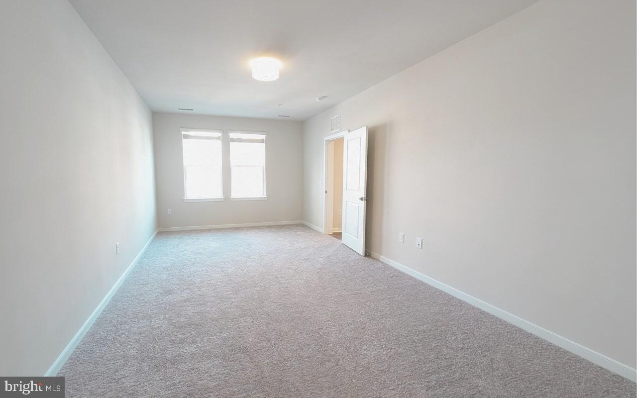 700 MOUNT AIRY TER NE #403A, LEESBURG, Virginia 20176, 2 Bedrooms Bedrooms, ,2 BathroomsBathrooms,Residential,For sale,700 MOUNT AIRY TER NE #403A,VALO2101864 MLS # VALO2101864