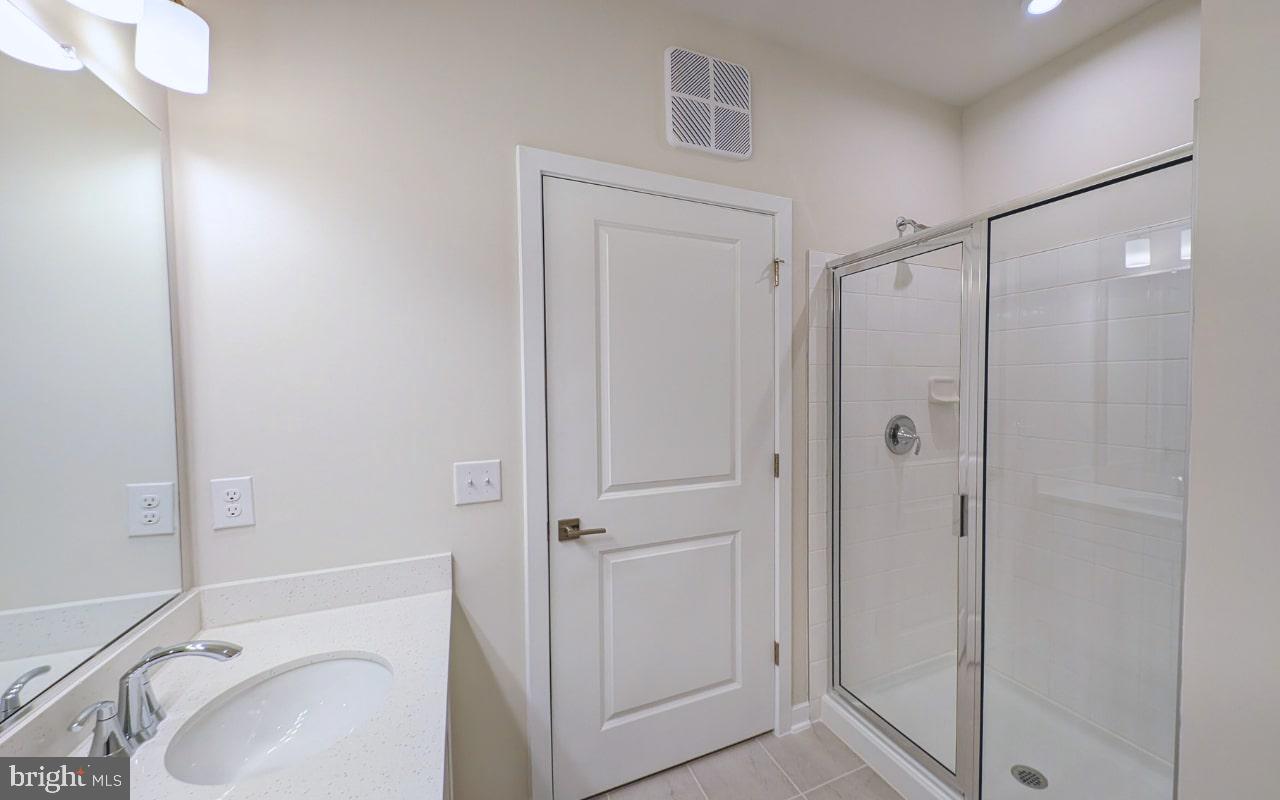 700 MOUNT AIRY TER NE #403A, LEESBURG, Virginia 20176, 2 Bedrooms Bedrooms, ,2 BathroomsBathrooms,Residential,For sale,700 MOUNT AIRY TER NE #403A,VALO2101864 MLS # VALO2101864