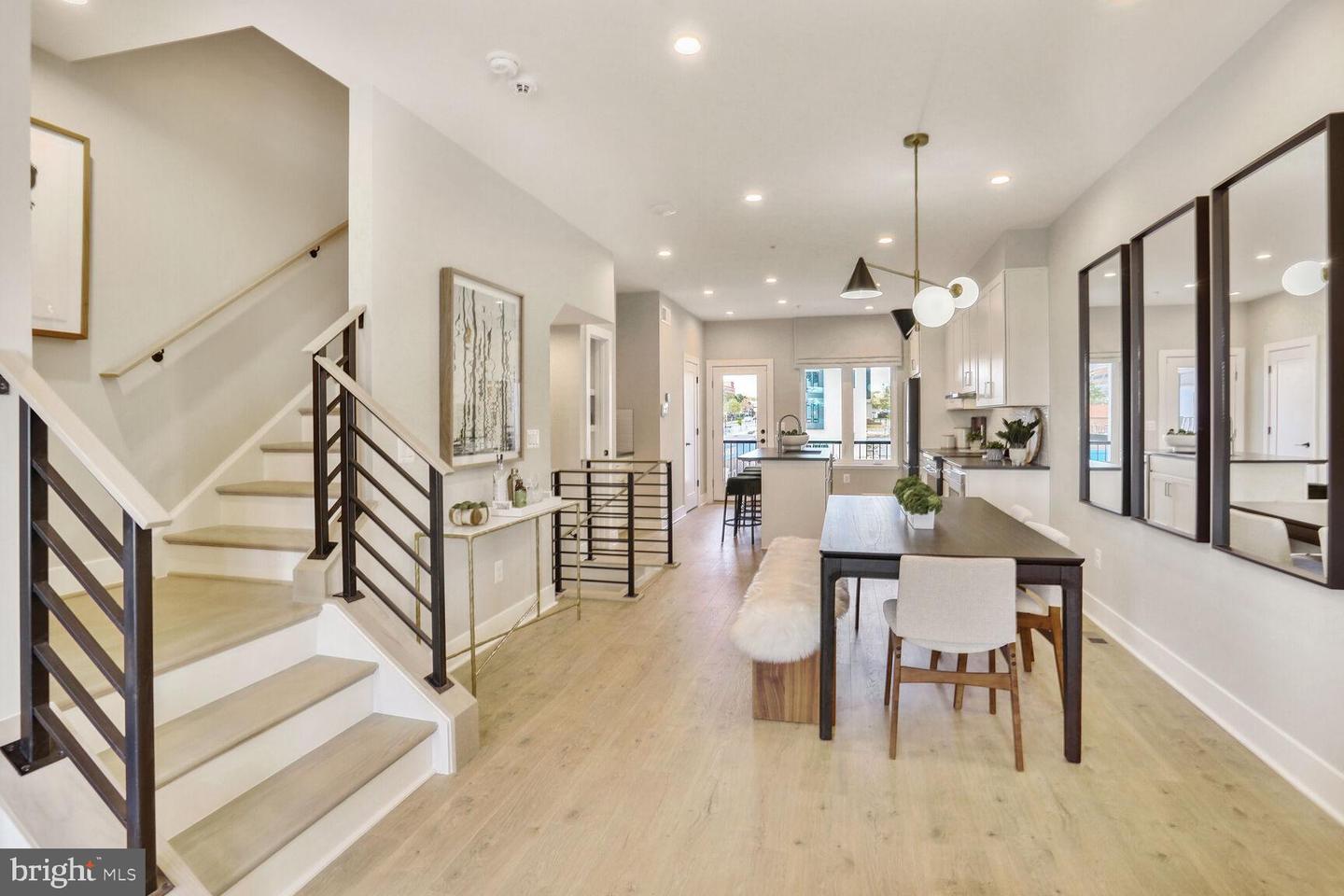 61 LOWER SERVICE CT NW #THE BEND 863, WASHINGTON, District Of Columbia 20001, 3 Bedrooms Bedrooms, ,2 BathroomsBathrooms,Residential,For sale,61 LOWER SERVICE CT NW #THE BEND 863,DCDC2209896 MLS # DCDC2209896