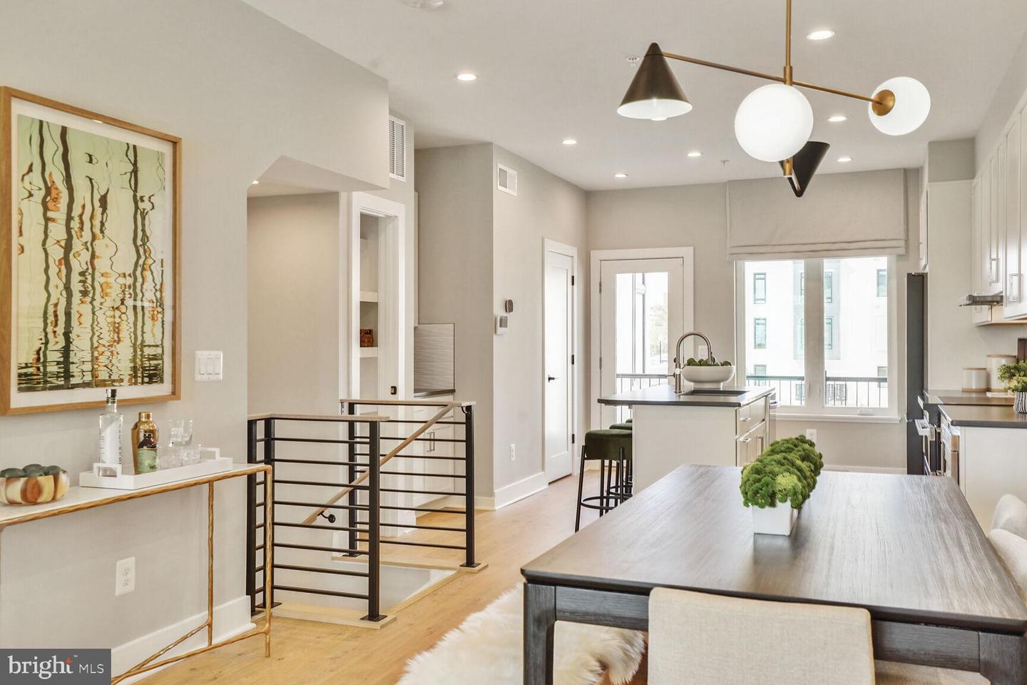 61 LOWER SERVICE CT NW #THE BEND 863, WASHINGTON, District Of Columbia 20001, 3 Bedrooms Bedrooms, ,2 BathroomsBathrooms,Residential,For sale,61 LOWER SERVICE CT NW #THE BEND 863,DCDC2209896 MLS # DCDC2209896