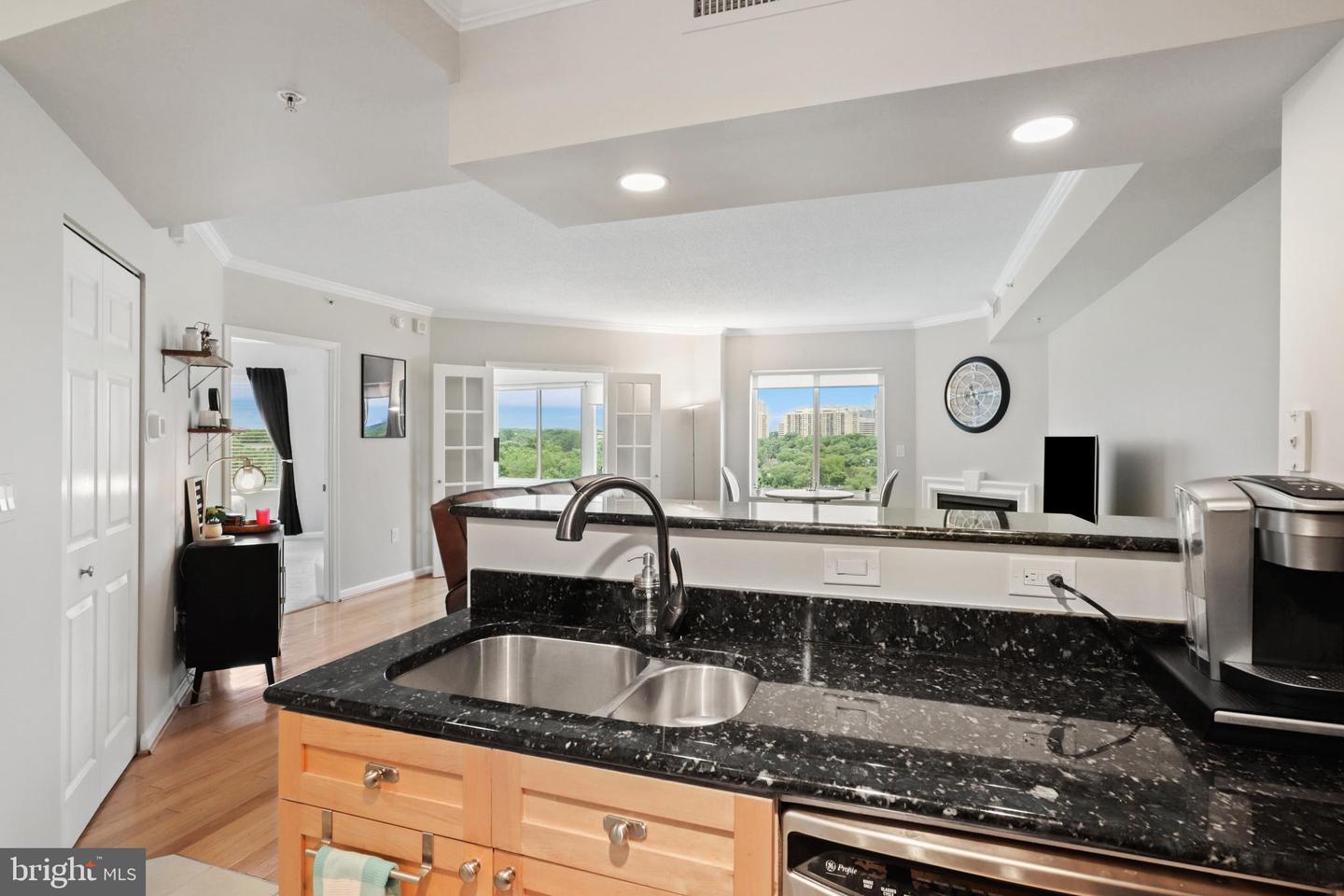 3101 N HAMPTON DR #1410, ALEXANDRIA, Virginia 22302, 1 Bedroom Bedrooms, ,1 BathroomBathrooms,Residential,For sale,3101 N HAMPTON DR #1410,VAAX2040194 MLS # VAAX2040194