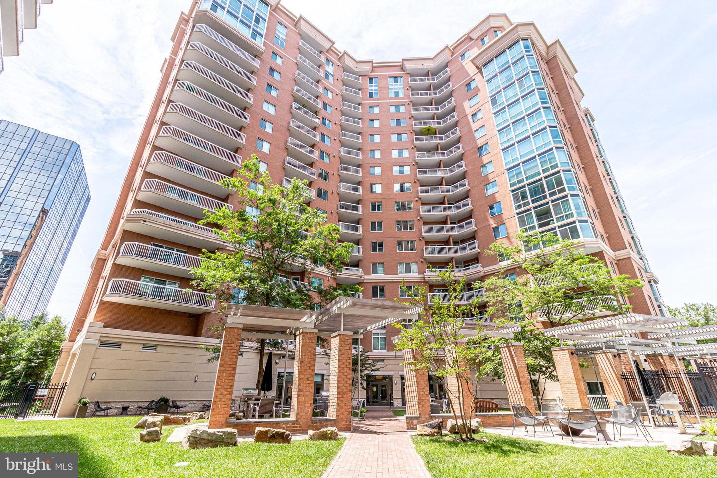 3101 N HAMPTON DR #1410, ALEXANDRIA, Virginia 22302, 1 Bedroom Bedrooms, ,1 BathroomBathrooms,Residential,For sale,3101 N HAMPTON DR #1410,VAAX2040194 MLS # VAAX2040194