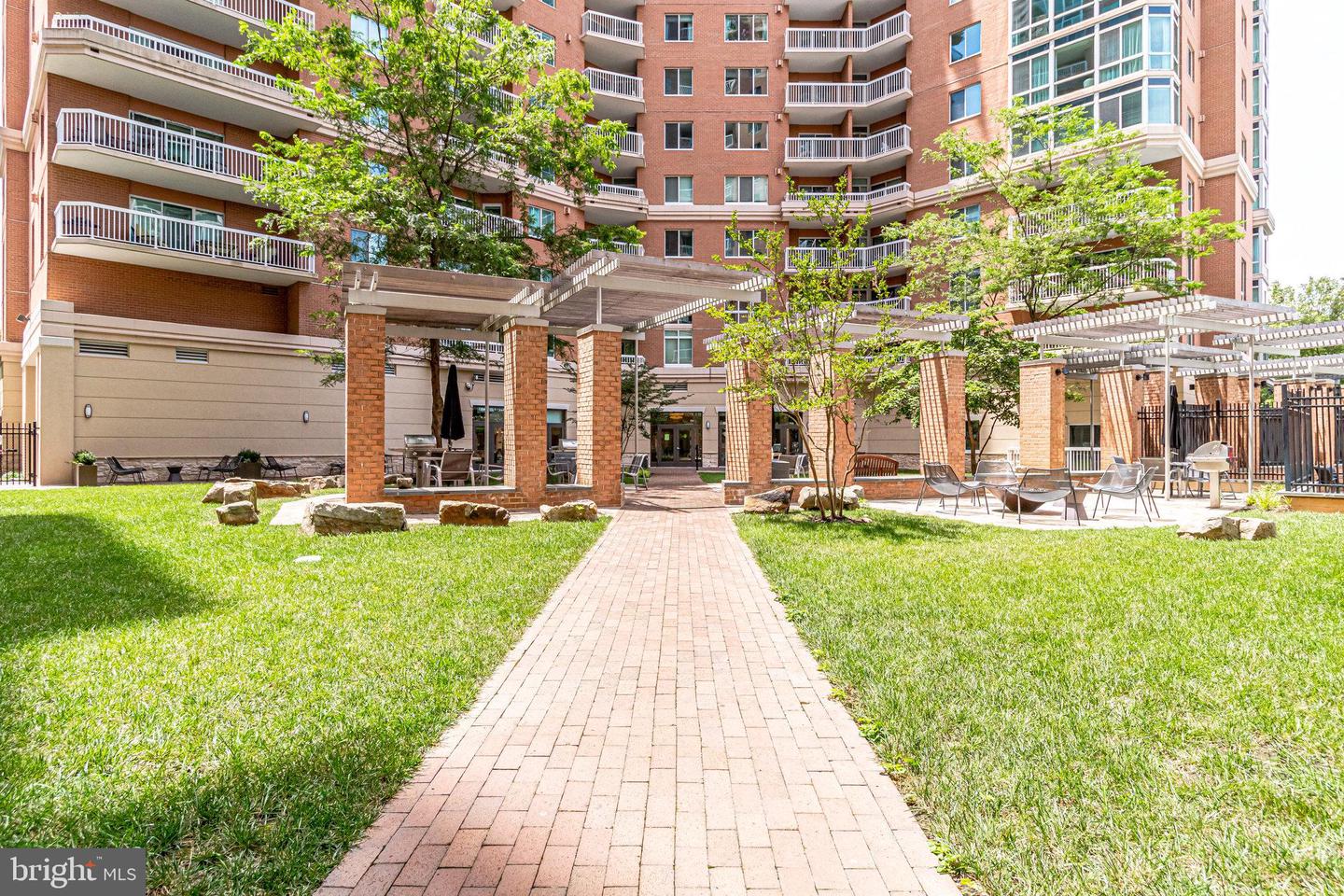 3101 N HAMPTON DR #1410, ALEXANDRIA, Virginia 22302, 1 Bedroom Bedrooms, ,1 BathroomBathrooms,Residential,For sale,3101 N HAMPTON DR #1410,VAAX2040194 MLS # VAAX2040194