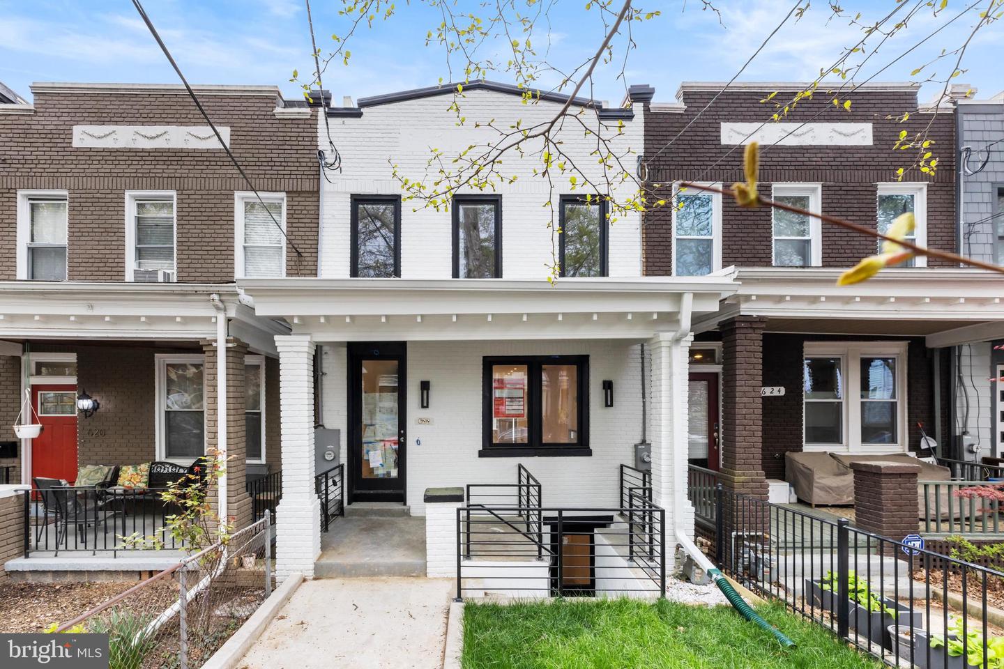 622 JEFFERSON ST NW, WASHINGTON, District Of Columbia 20011, 4 Bedrooms Bedrooms, ,4 BathroomsBathrooms,Residential,For sale,622 JEFFERSON ST NW,DCDC2192332 MLS # DCDC2192332