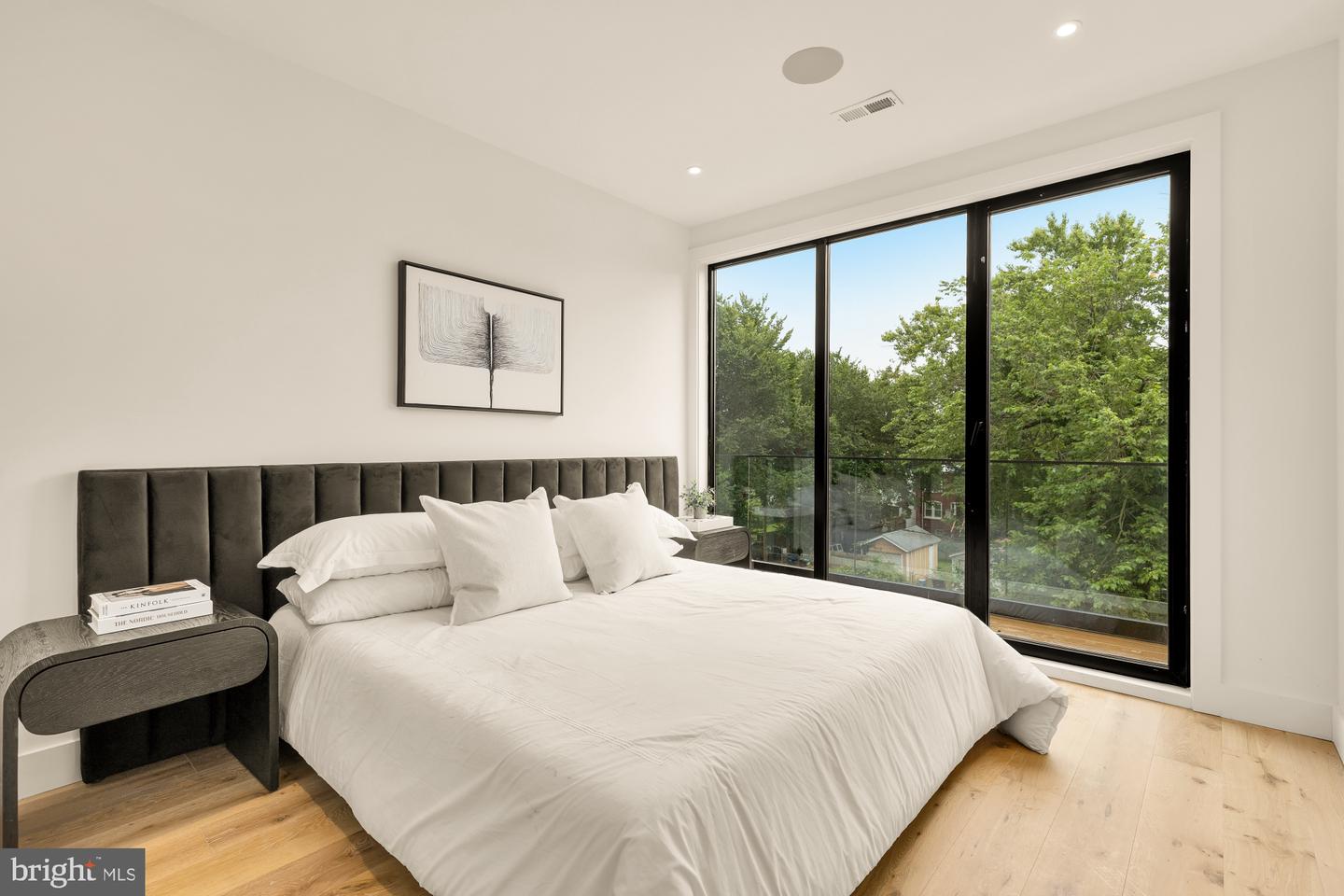 622 JEFFERSON ST NW, WASHINGTON, District Of Columbia 20011, 4 Bedrooms Bedrooms, ,4 BathroomsBathrooms,Residential,For sale,622 JEFFERSON ST NW,DCDC2192332 MLS # DCDC2192332