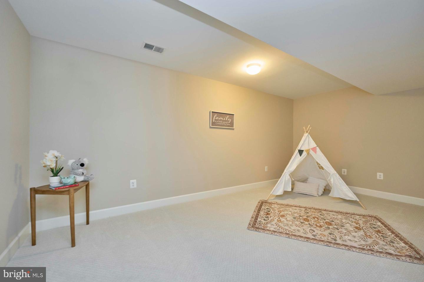 6705 LEOPOLDS TRL, HAYMARKET, Virginia 20169, 4 Bedrooms Bedrooms, ,4 BathroomsBathrooms,Residential,For sale,6705 LEOPOLDS TRL,VAPW2092508 MLS # VAPW2092508