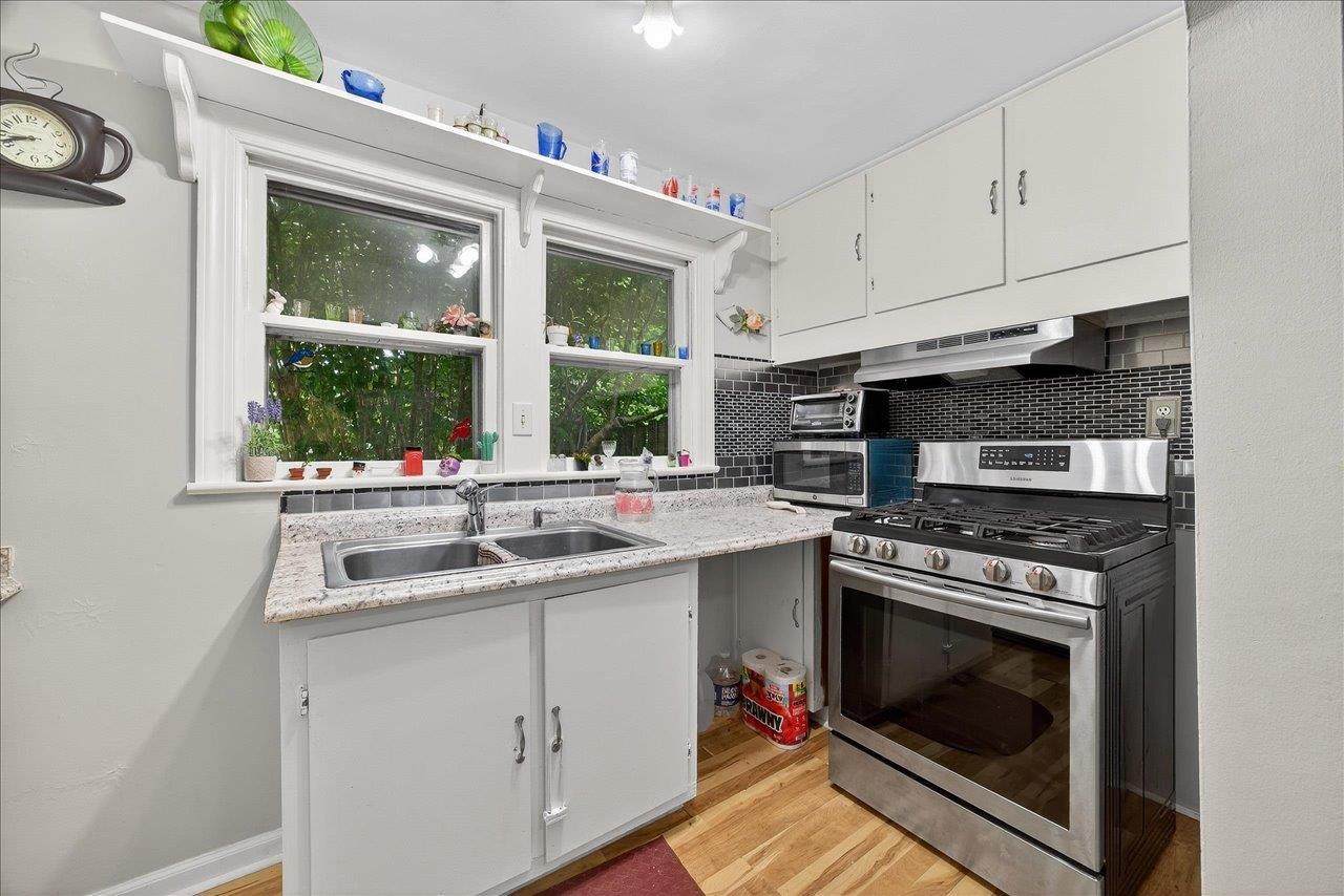 576 S MAGNOLIA AVE, WAYNESBORO, Virginia 22980, 2 Bedrooms Bedrooms, ,2 BathroomsBathrooms,Residential,576 S MAGNOLIA AVE,666622 MLS # 666622