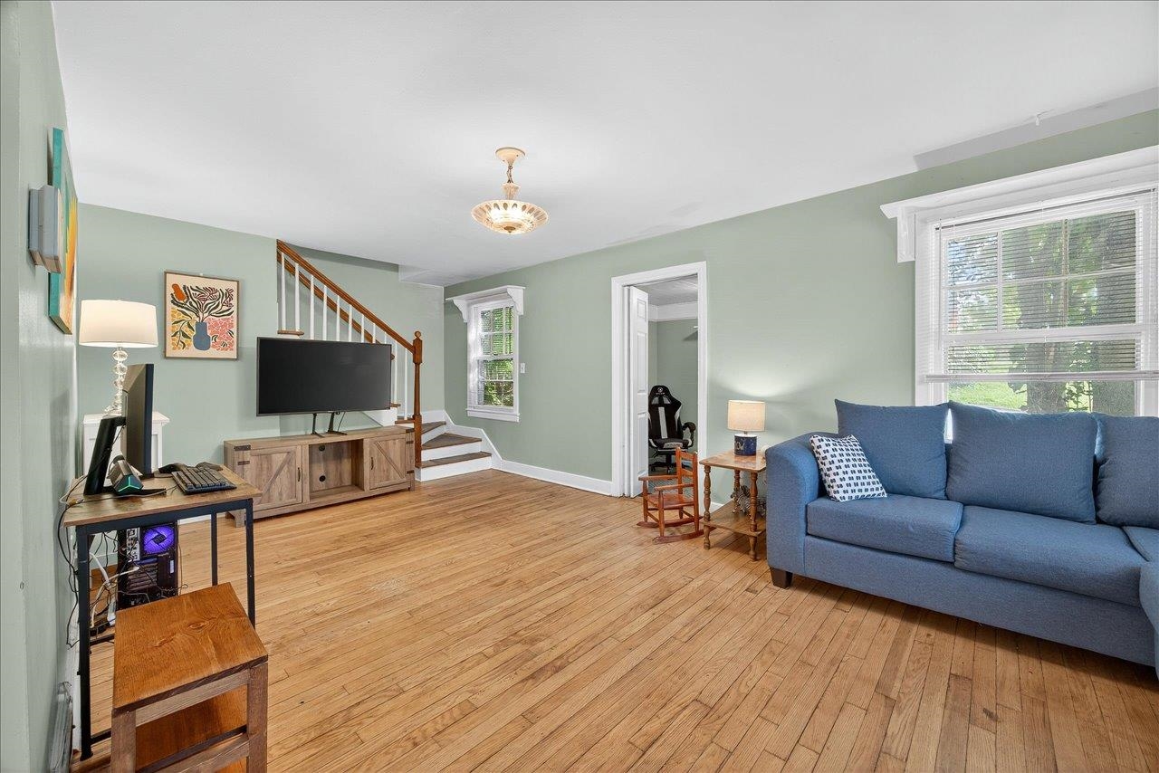 576 S MAGNOLIA AVE, WAYNESBORO, Virginia 22980, 2 Bedrooms Bedrooms, ,2 BathroomsBathrooms,Residential,576 S MAGNOLIA AVE,666622 MLS # 666622