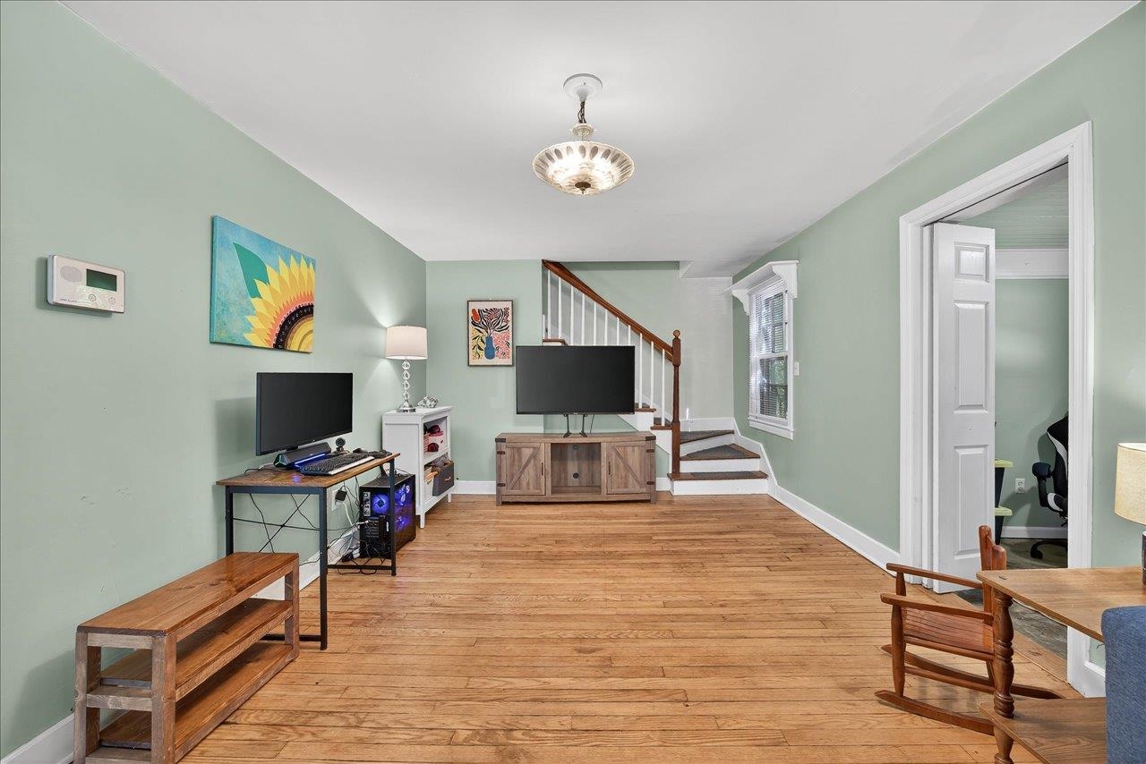 576 S MAGNOLIA AVE, WAYNESBORO, Virginia 22980, 2 Bedrooms Bedrooms, ,2 BathroomsBathrooms,Residential,576 S MAGNOLIA AVE,666622 MLS # 666622