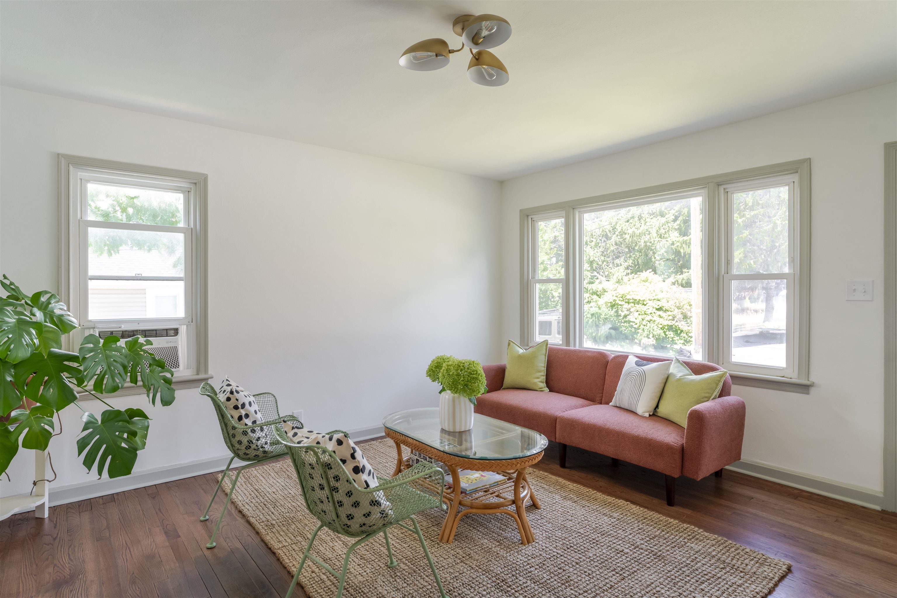 104 EAST AVE, STAUNTON, Virginia 24401, 2 Bedrooms Bedrooms, ,1 BathroomBathrooms,Residential,104 EAST AVE,666623 MLS # 666623
