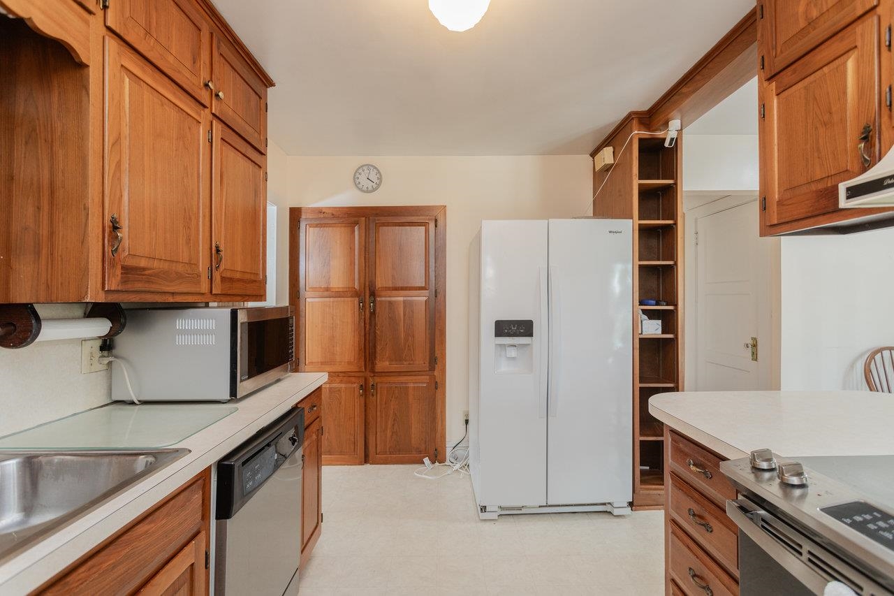 131 S WILLOW ST, HARRISONBURG, Virginia 22802, 3 Bedrooms Bedrooms, ,1 BathroomBathrooms,Residential,131 S WILLOW ST,666638 MLS # 666638