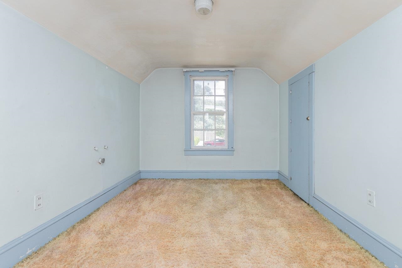 131 S WILLOW ST, HARRISONBURG, Virginia 22802, 3 Bedrooms Bedrooms, ,1 BathroomBathrooms,Residential,131 S WILLOW ST,666638 MLS # 666638