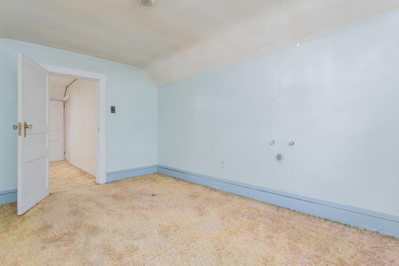 131 S WILLOW ST, HARRISONBURG, Virginia 22802, 3 Bedrooms Bedrooms, ,1 BathroomBathrooms,Residential,131 S WILLOW ST,666638 MLS # 666638