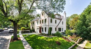 4200 49TH ST NW, WASHINGTON, District Of Columbia 20016, 5 Bedrooms Bedrooms, ,5 BathroomsBathrooms,Residential,For sale,4200 49TH ST NW,DCDC2201832 MLS # DCDC2201832