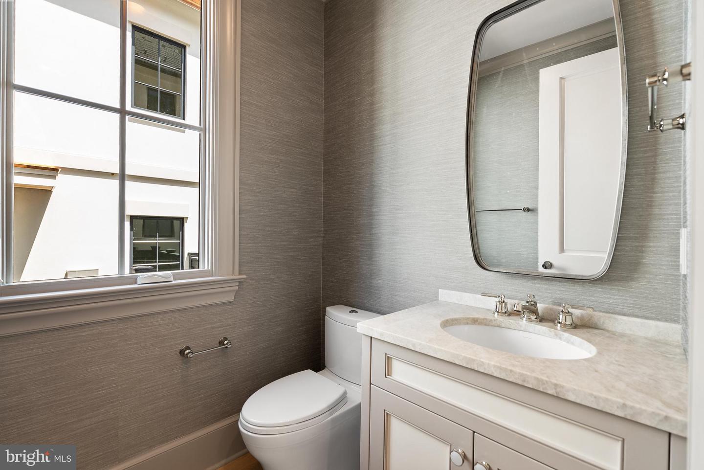 4905 VAN NESS ST NW, WASHINGTON, District Of Columbia 20016, 5 Bedrooms Bedrooms, ,5 BathroomsBathrooms,Residential,For sale,4905 VAN NESS ST NW,DCDC2201834 MLS # DCDC2201834