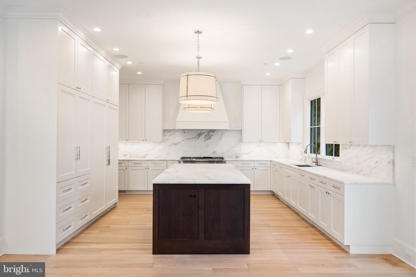 4905 VAN NESS ST NW, WASHINGTON, District Of Columbia 20016, 5 Bedrooms Bedrooms, ,5 BathroomsBathrooms,Residential,For sale,4905 VAN NESS ST NW,DCDC2201834 MLS # DCDC2201834