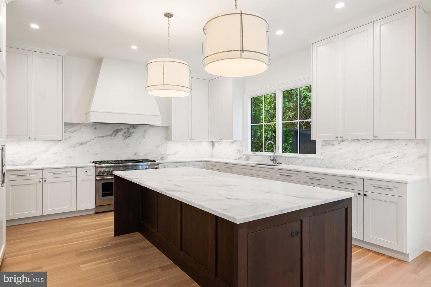4905 VAN NESS ST NW, WASHINGTON, District Of Columbia 20016, 5 Bedrooms Bedrooms, ,5 BathroomsBathrooms,Residential,For sale,4905 VAN NESS ST NW,DCDC2201834 MLS # DCDC2201834