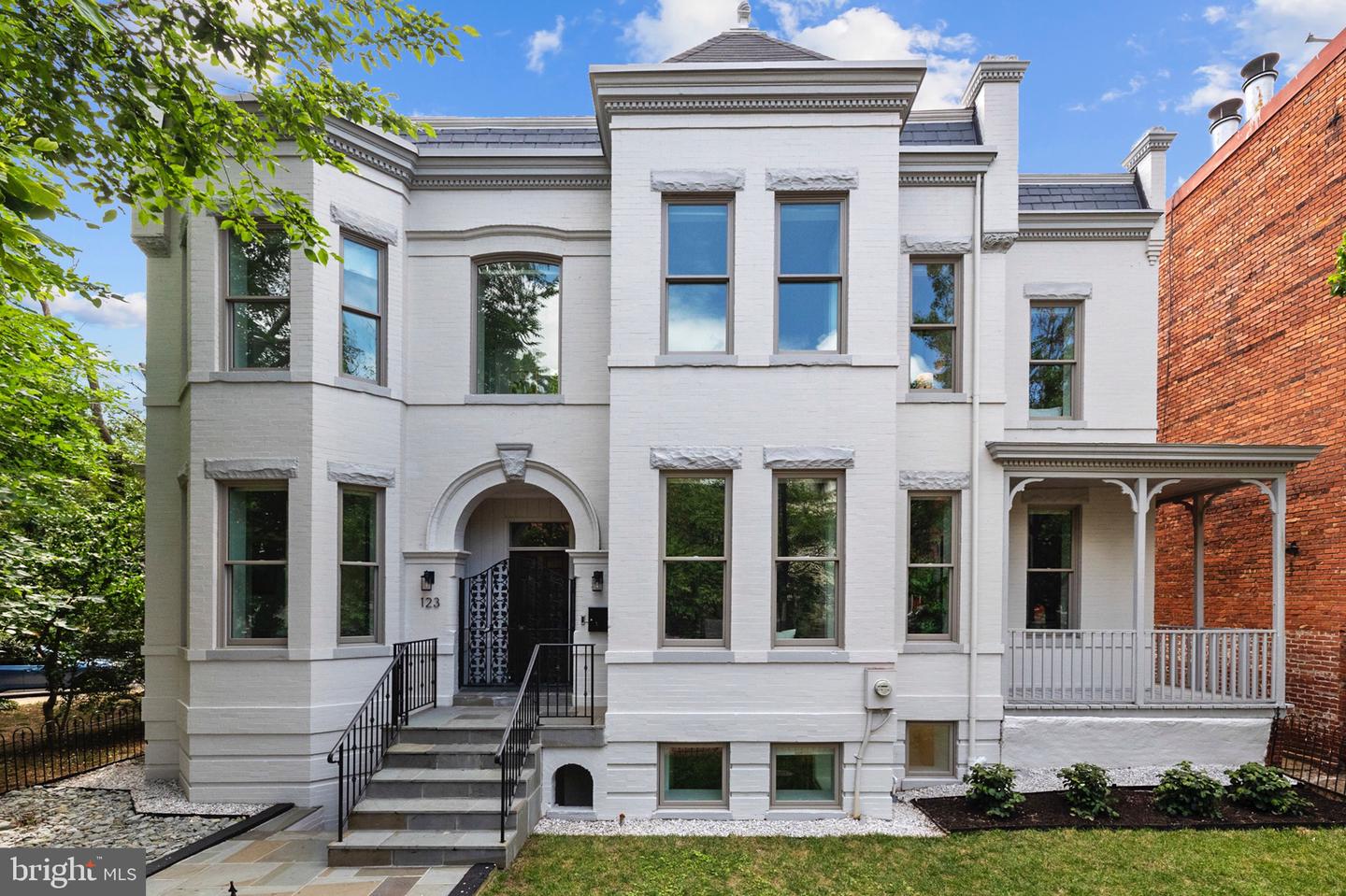 123 13TH ST SE, WASHINGTON, District Of Columbia 20003, 4 Bedrooms Bedrooms, ,3 BathroomsBathrooms,Residential,For sale,123 13TH ST SE,DCDC2203684 MLS # DCDC2203684