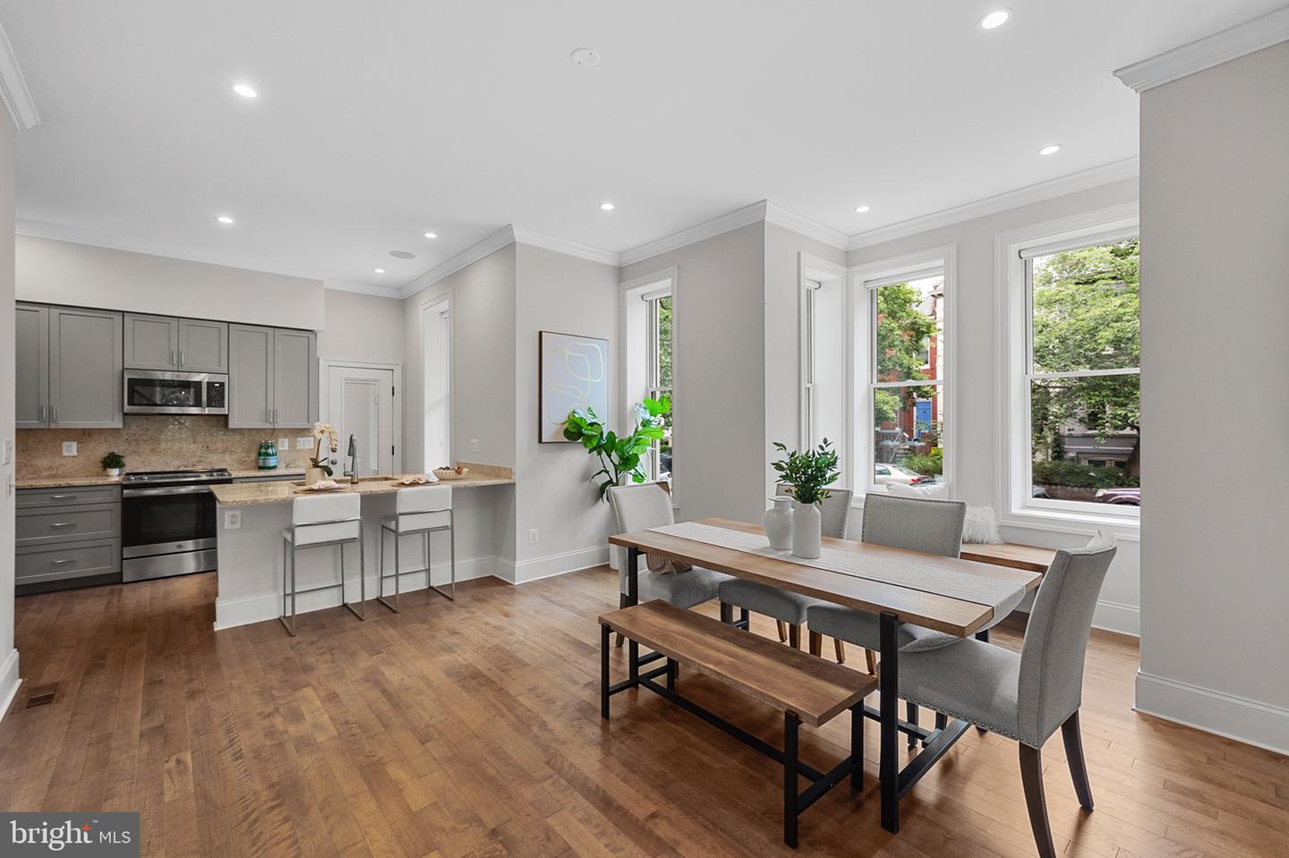 123 13TH ST SE, WASHINGTON, District Of Columbia 20003, 4 Bedrooms Bedrooms, ,3 BathroomsBathrooms,Residential,For sale,123 13TH ST SE,DCDC2203684 MLS # DCDC2203684