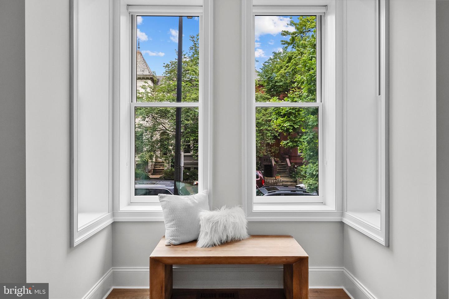 123 13TH ST SE, WASHINGTON, District Of Columbia 20003, 4 Bedrooms Bedrooms, ,3 BathroomsBathrooms,Residential,For sale,123 13TH ST SE,DCDC2203684 MLS # DCDC2203684