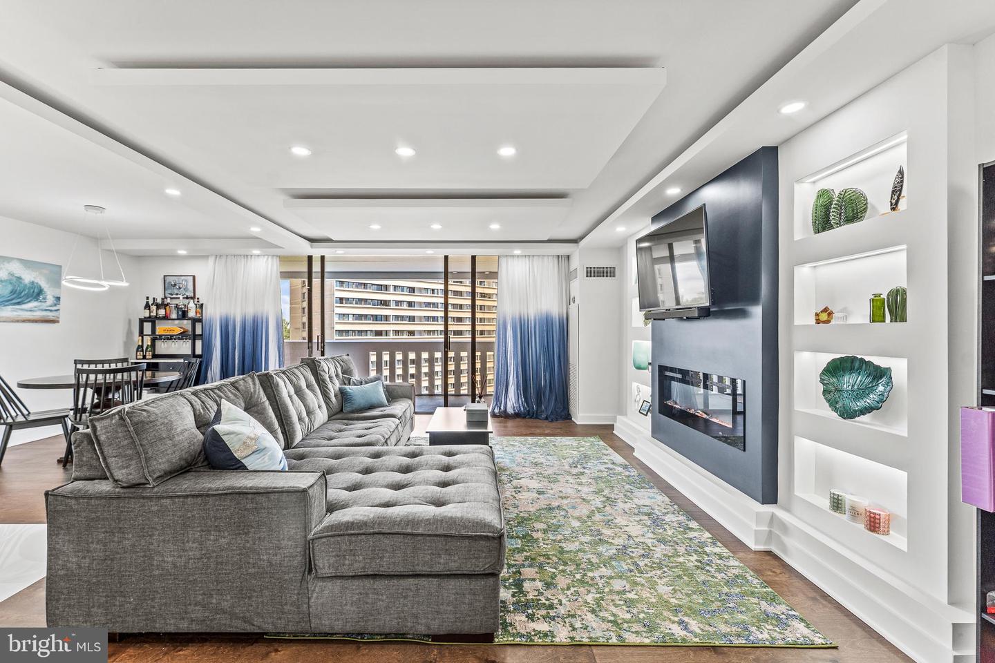 6101 EDSALL RD #1111, ALEXANDRIA, Virginia 22304, 2 Bedrooms Bedrooms, ,2 BathroomsBathrooms,Residential,For sale,6101 EDSALL RD #1111,VAAX2046230 MLS # VAAX2046230