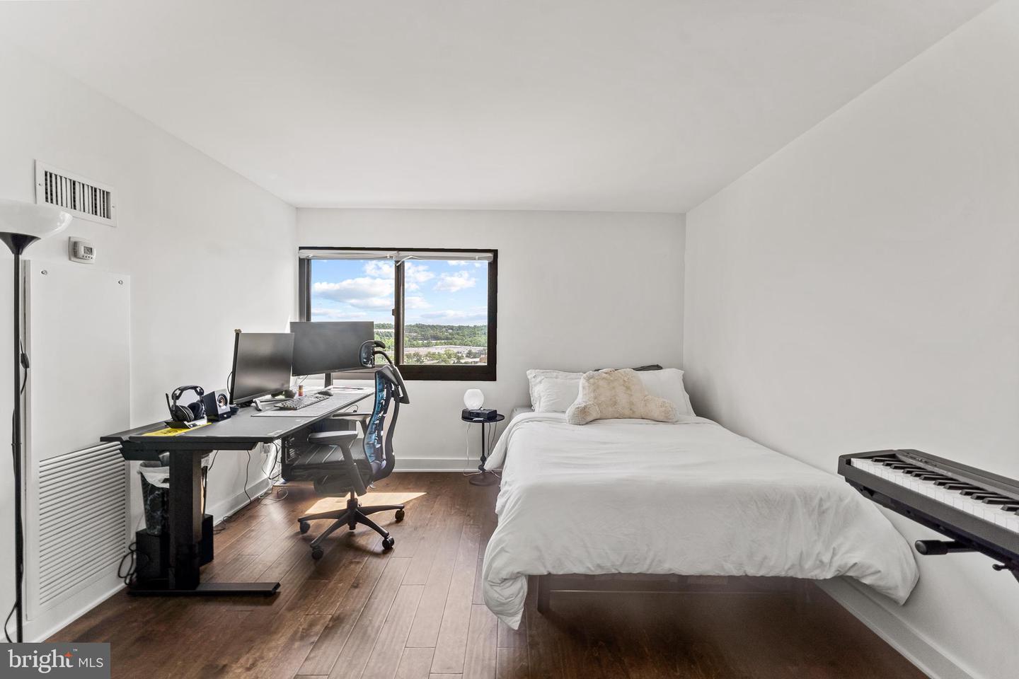 6101 EDSALL RD #1111, ALEXANDRIA, Virginia 22304, 2 Bedrooms Bedrooms, ,2 BathroomsBathrooms,Residential,For sale,6101 EDSALL RD #1111,VAAX2046230 MLS # VAAX2046230