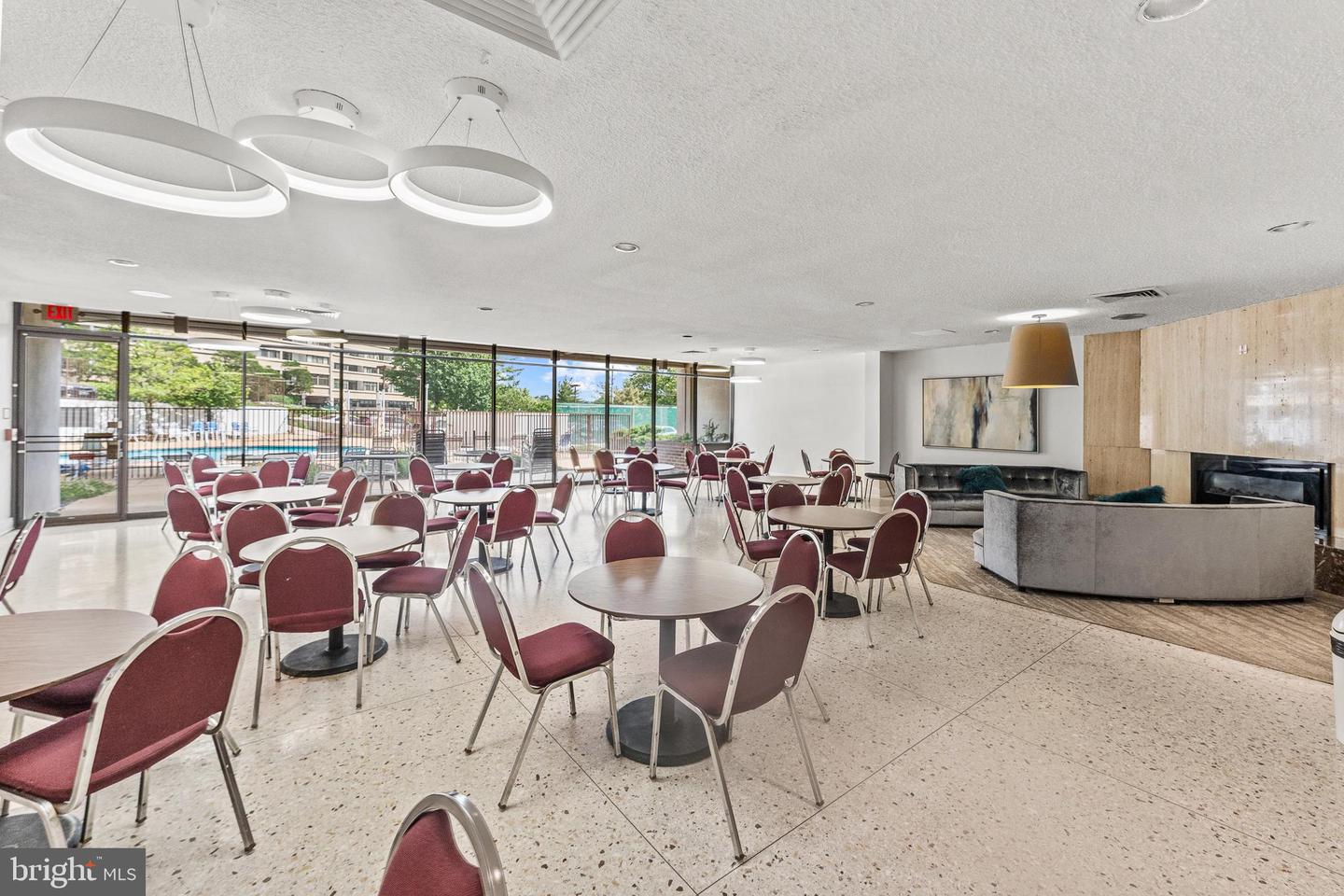 6101 EDSALL RD #1111, ALEXANDRIA, Virginia 22304, 2 Bedrooms Bedrooms, ,2 BathroomsBathrooms,Residential,For sale,6101 EDSALL RD #1111,VAAX2046230 MLS # VAAX2046230