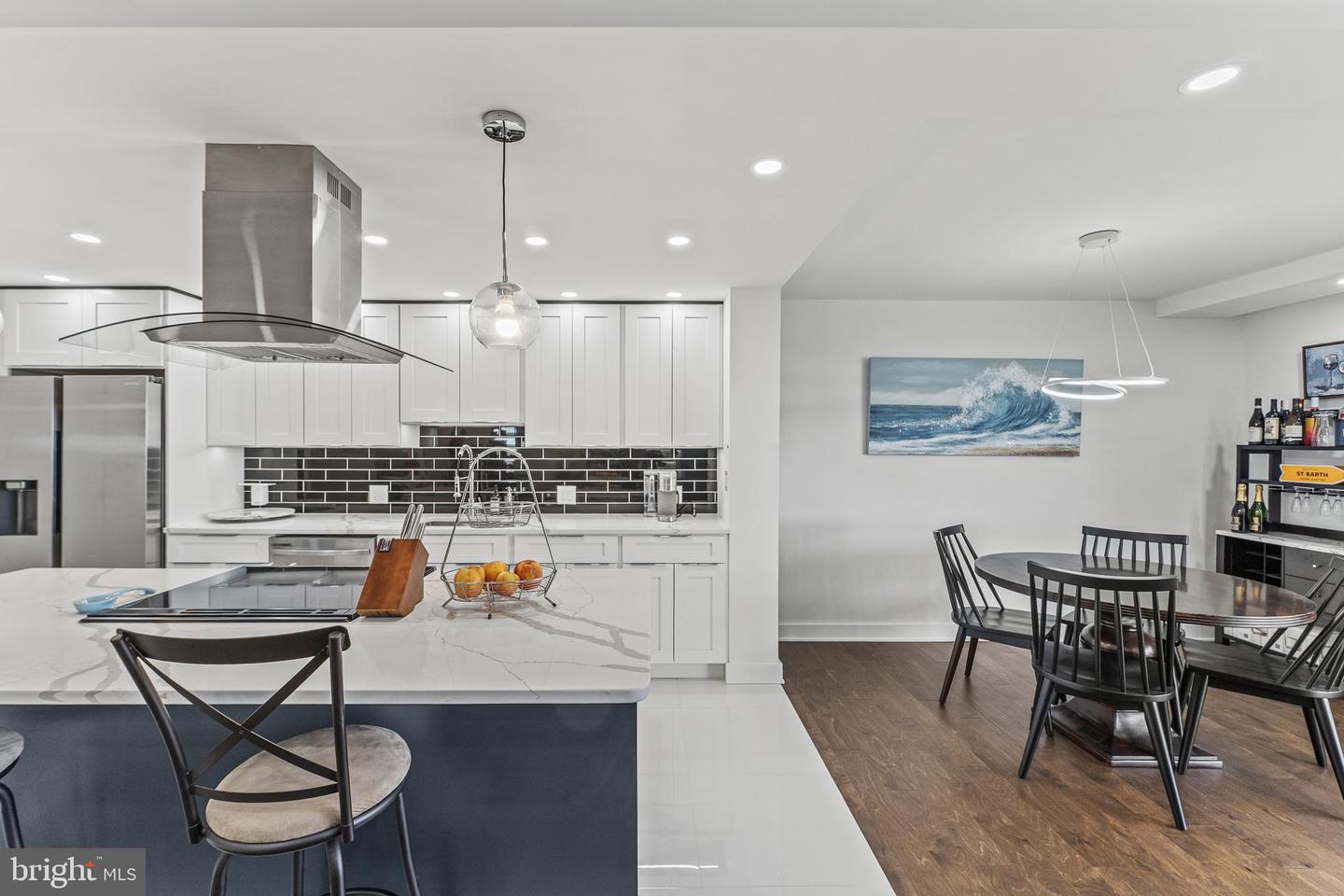 6101 EDSALL RD #1111, ALEXANDRIA, Virginia 22304, 2 Bedrooms Bedrooms, ,2 BathroomsBathrooms,Residential,For sale,6101 EDSALL RD #1111,VAAX2046230 MLS # VAAX2046230