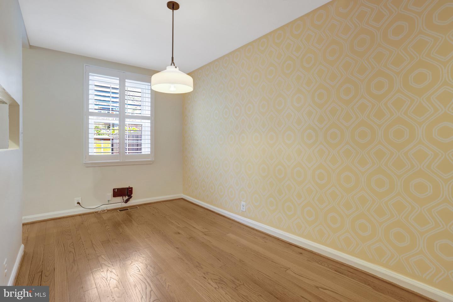 4725 31ST ST S, ARLINGTON, Virginia 22206, 2 Bedrooms Bedrooms, ,2 BathroomsBathrooms,Residential,For sale,4725 31ST ST S,VAAR2059090 MLS # VAAR2059090
