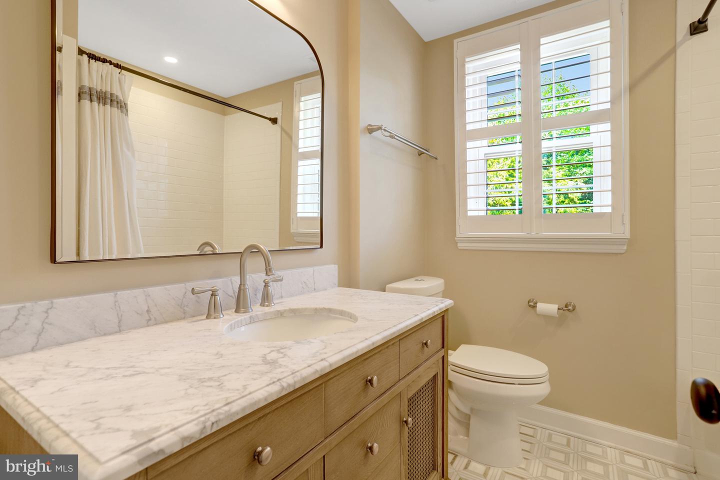 4725 31ST ST S, ARLINGTON, Virginia 22206, 2 Bedrooms Bedrooms, ,2 BathroomsBathrooms,Residential,For sale,4725 31ST ST S,VAAR2059090 MLS # VAAR2059090