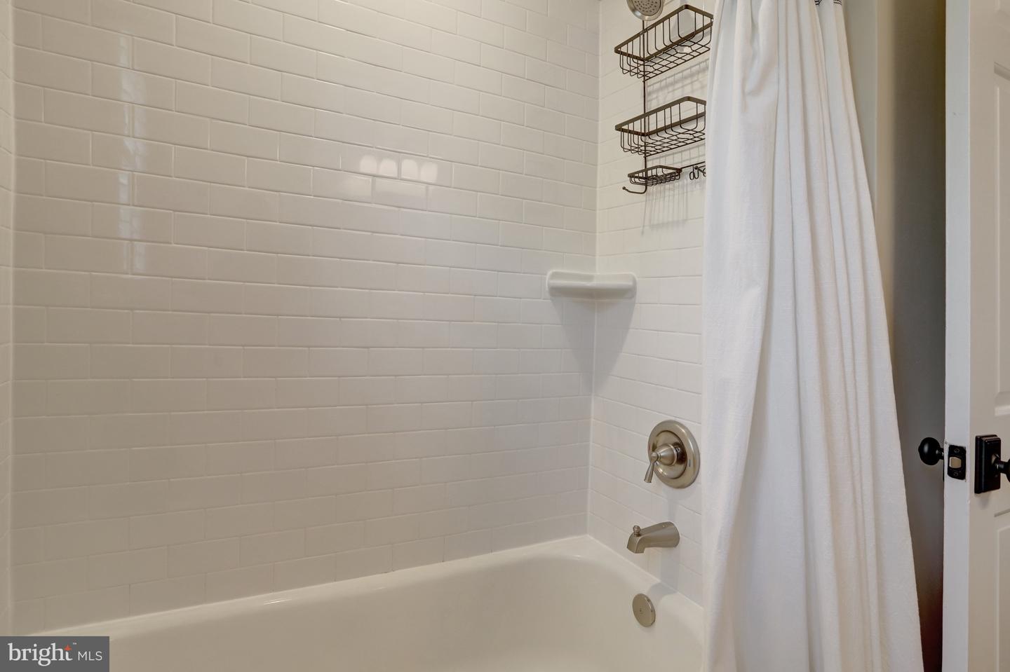 4725 31ST ST S, ARLINGTON, Virginia 22206, 2 Bedrooms Bedrooms, ,2 BathroomsBathrooms,Residential,For sale,4725 31ST ST S,VAAR2059090 MLS # VAAR2059090
