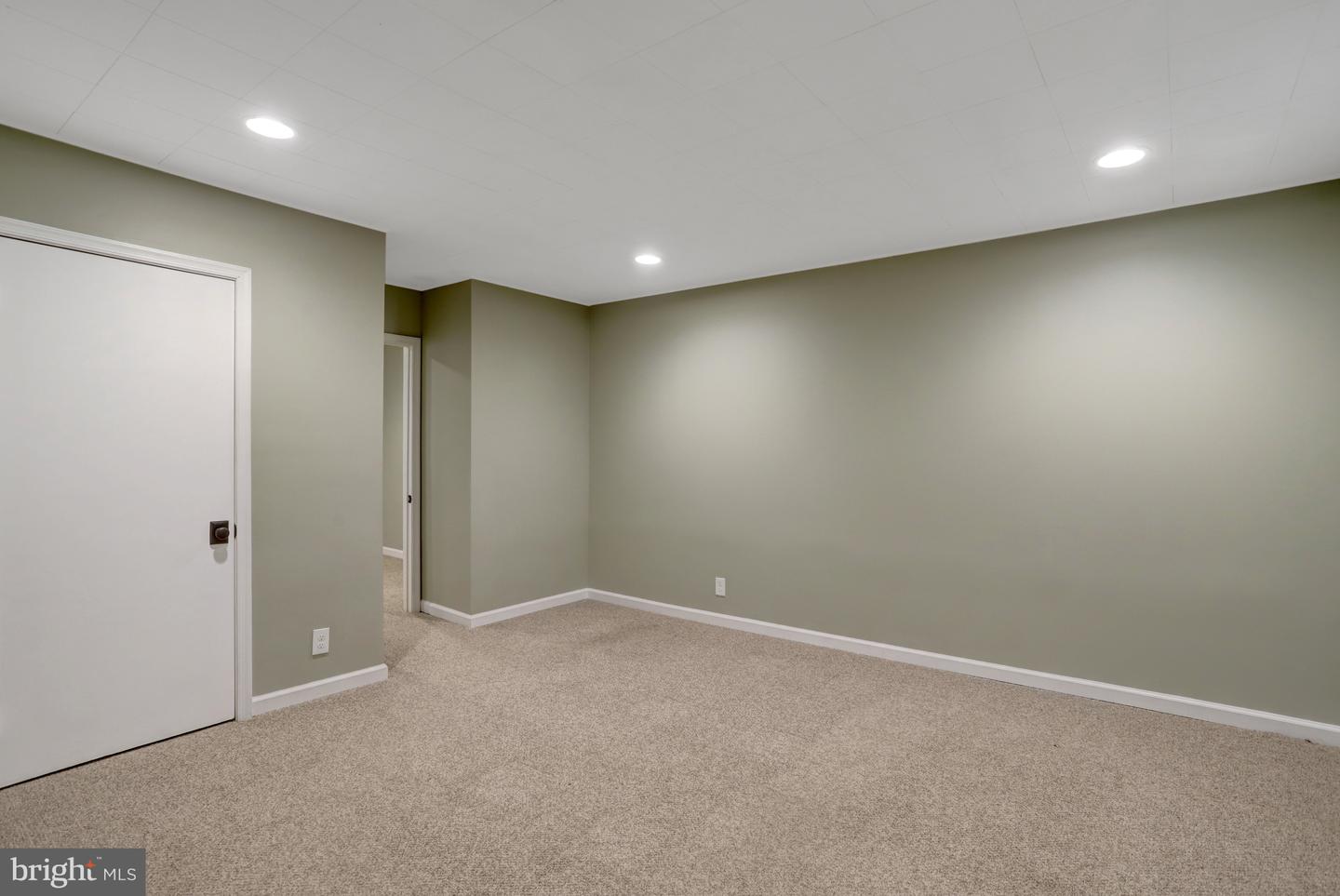 4725 31ST ST S, ARLINGTON, Virginia 22206, 2 Bedrooms Bedrooms, ,2 BathroomsBathrooms,Residential,For sale,4725 31ST ST S,VAAR2059090 MLS # VAAR2059090