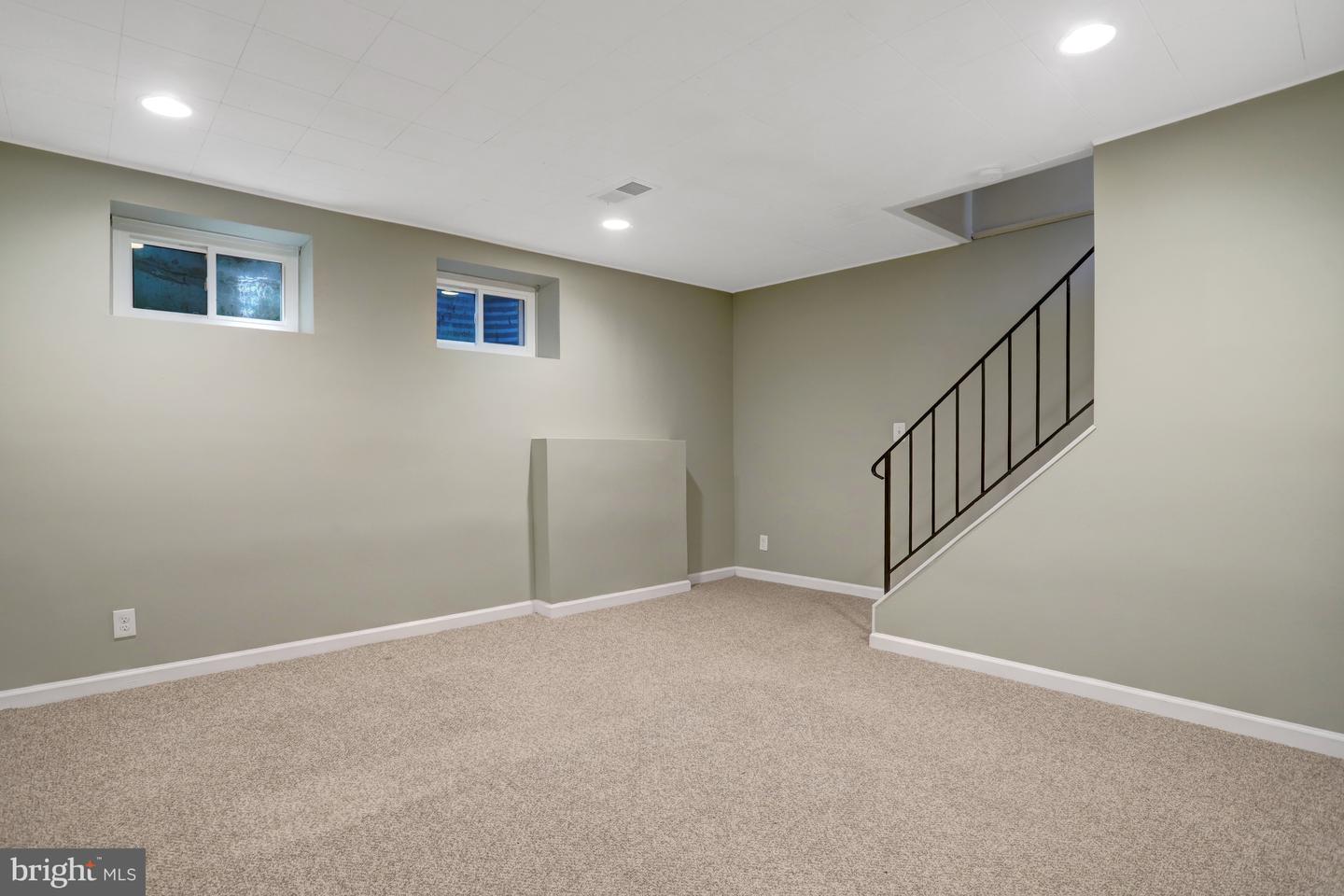 4725 31ST ST S, ARLINGTON, Virginia 22206, 2 Bedrooms Bedrooms, ,2 BathroomsBathrooms,Residential,For sale,4725 31ST ST S,VAAR2059090 MLS # VAAR2059090