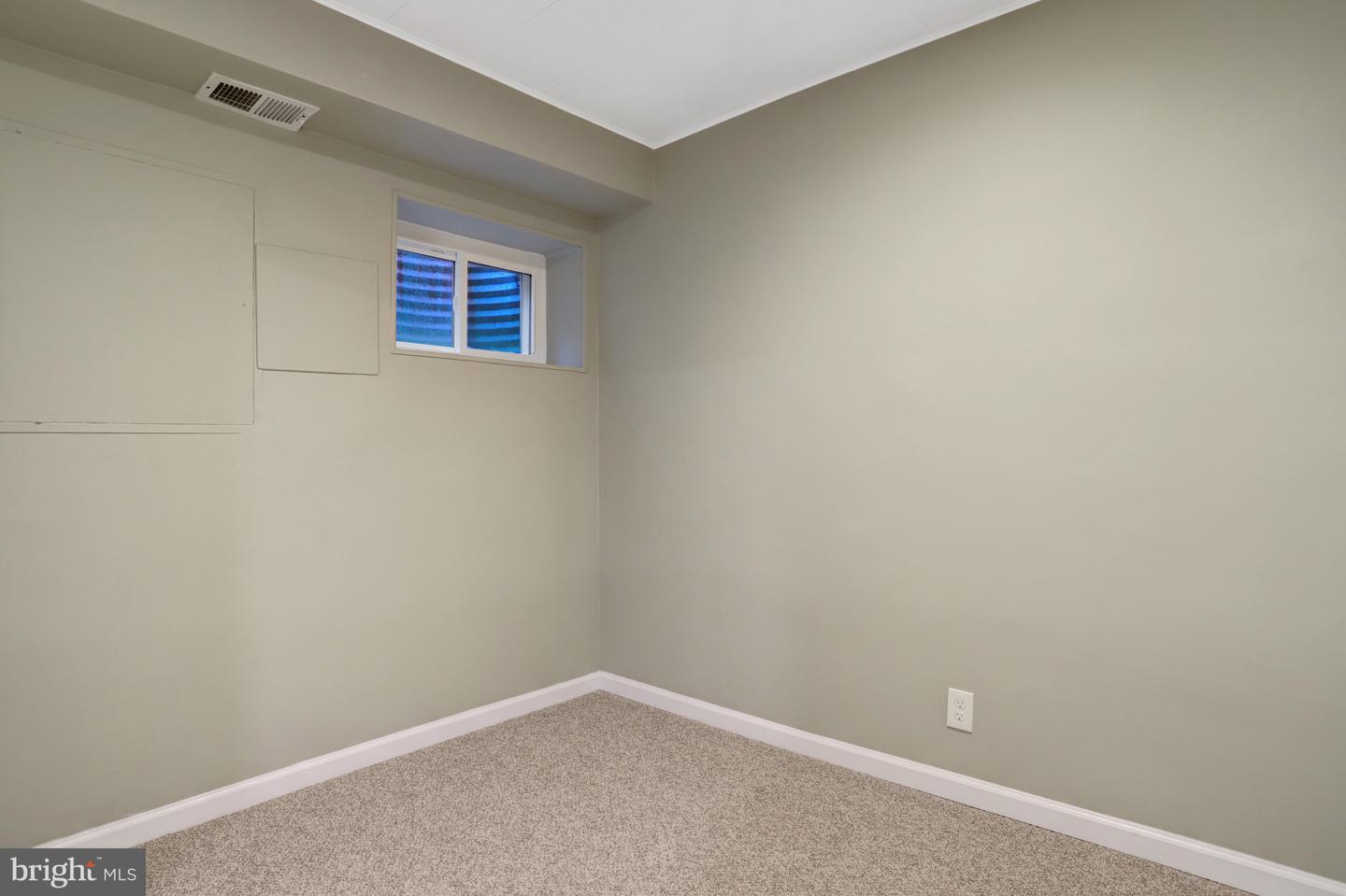 4725 31ST ST S, ARLINGTON, Virginia 22206, 2 Bedrooms Bedrooms, ,2 BathroomsBathrooms,Residential,For sale,4725 31ST ST S,VAAR2059090 MLS # VAAR2059090