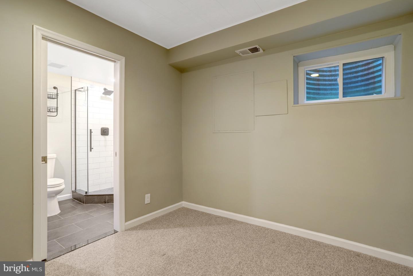 4725 31ST ST S, ARLINGTON, Virginia 22206, 2 Bedrooms Bedrooms, ,2 BathroomsBathrooms,Residential,For sale,4725 31ST ST S,VAAR2059090 MLS # VAAR2059090